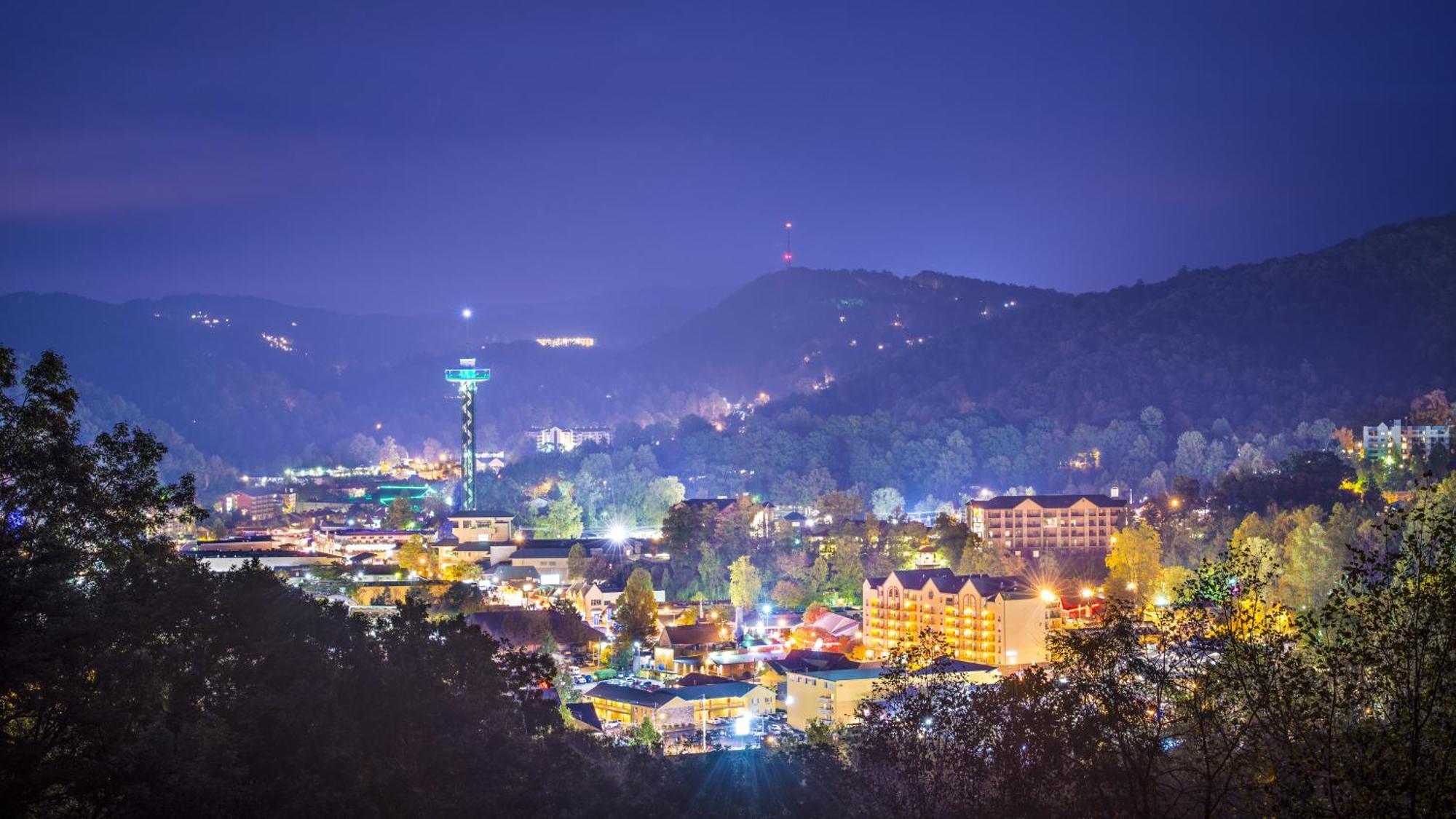 Ober Hideaway, Hot Tub, Wifi, 1089 Free Tickets Each Paid Day, Dollywood And More Gatlinburg Buitenkant foto