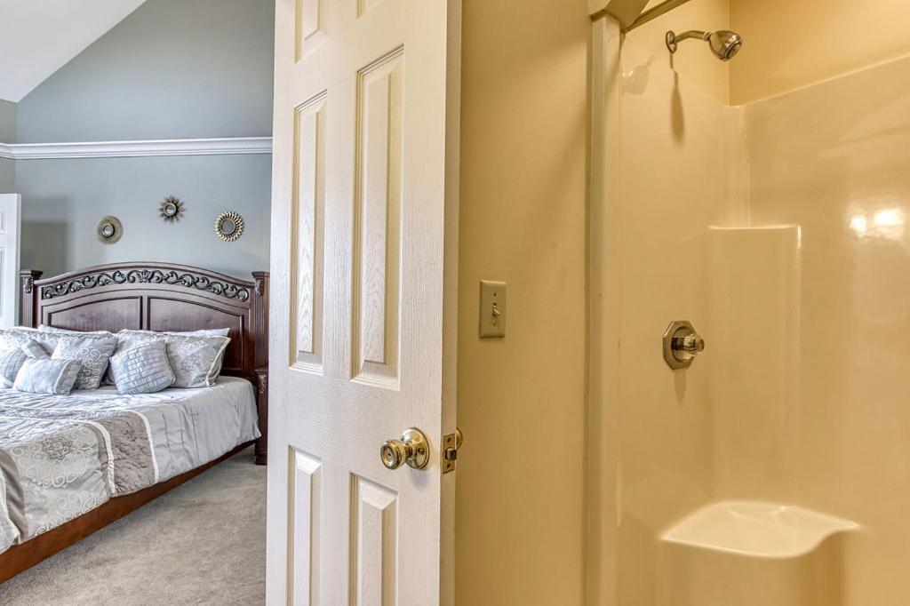 Ober Hideaway, Hot Tub, Wifi, 1089 Free Tickets Each Paid Day, Dollywood And More Gatlinburg Buitenkant foto